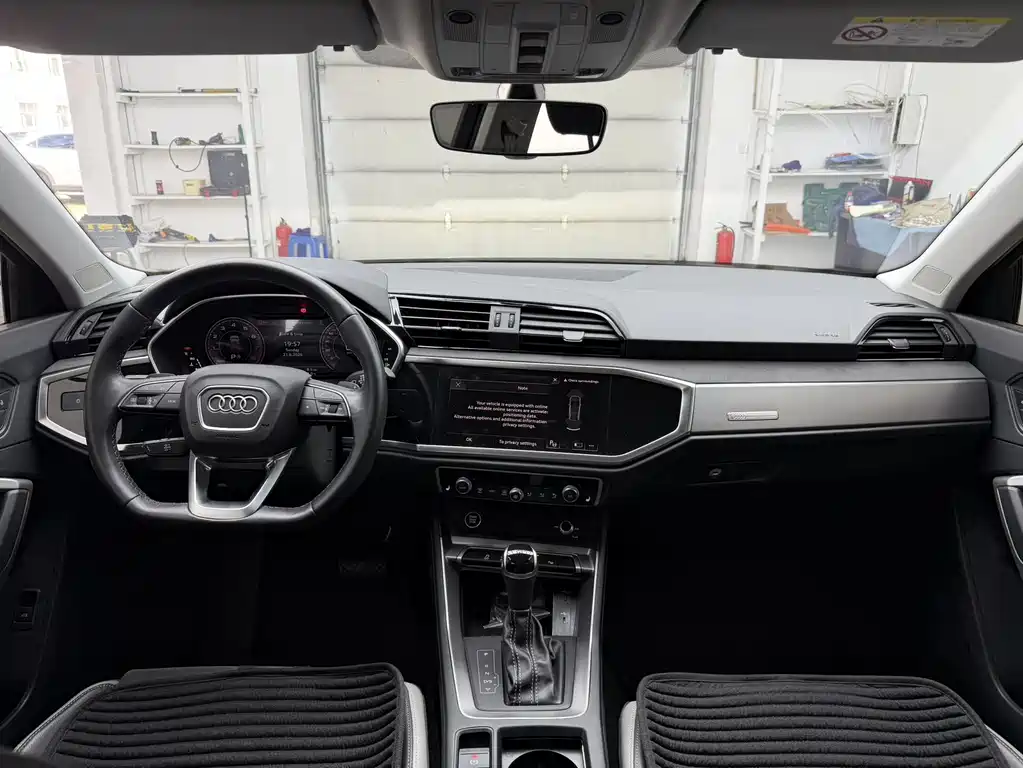 Audi Q3 2023 — фото 10