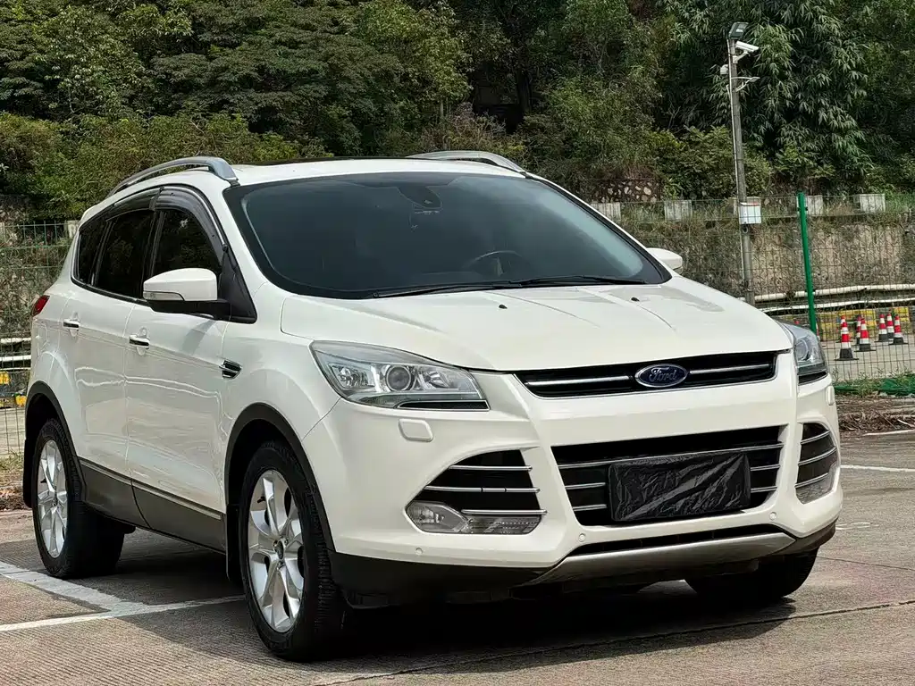 Ford Kuga 2015 — фото 3