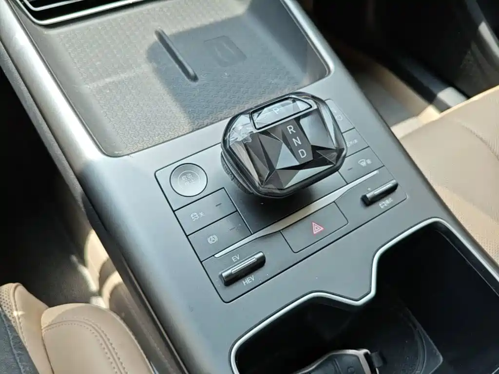 BYD Pro New Energy 2025 — фото 14