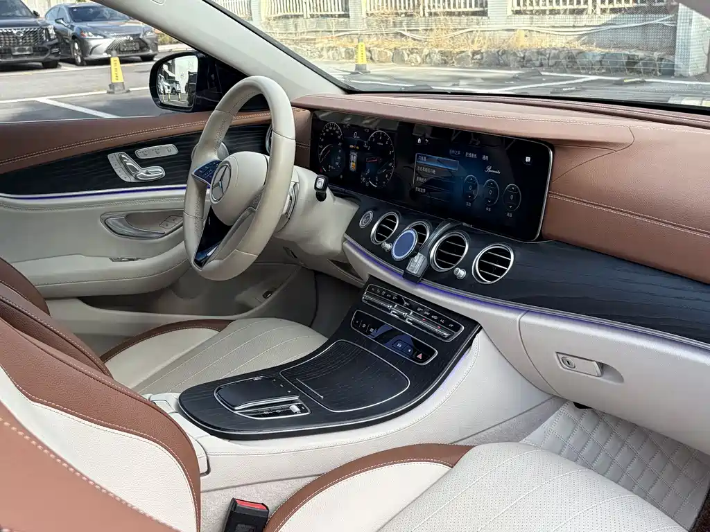 Mercedes-Benz E-Class 2022 — фото 22