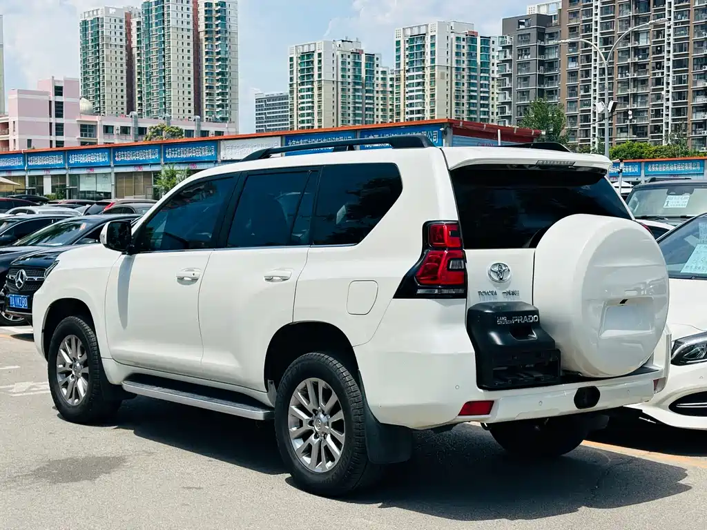 Toyota Prado 2019 — фото 6