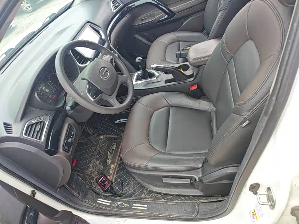 GAC Motor Trumpchi GS4 2015 — фото 15