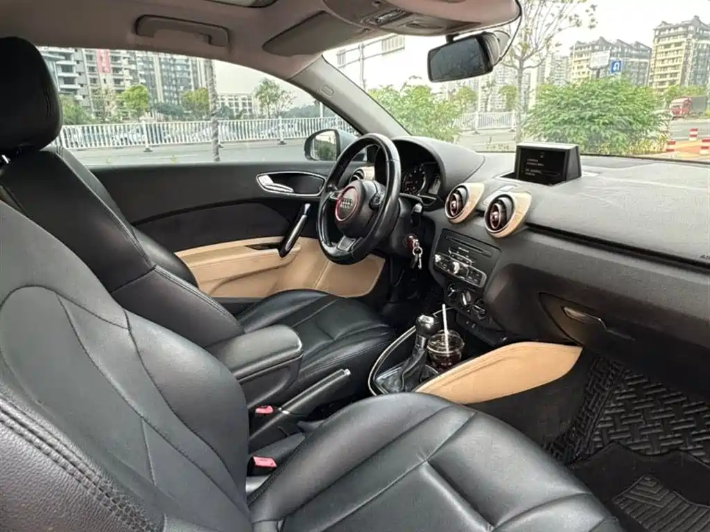 Audi A1 2011
