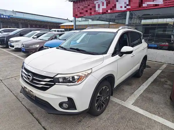 GAC Trumpchi GS4 2015