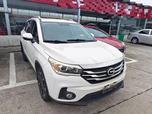GAC Trumpchi GS4 2015