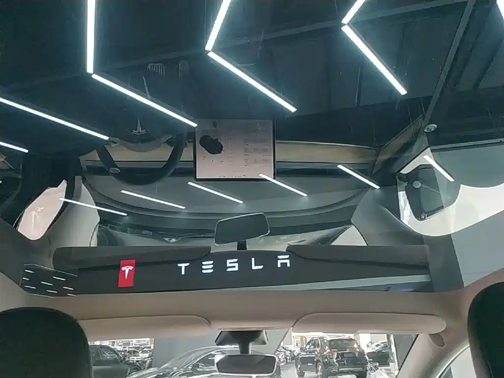 Tesla Model Y 2023 — фото 18