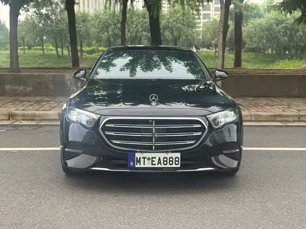 Mercedes-Benz E-Class 2025