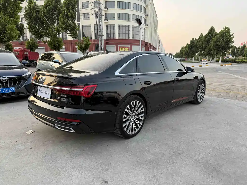 Audi A6L 2022