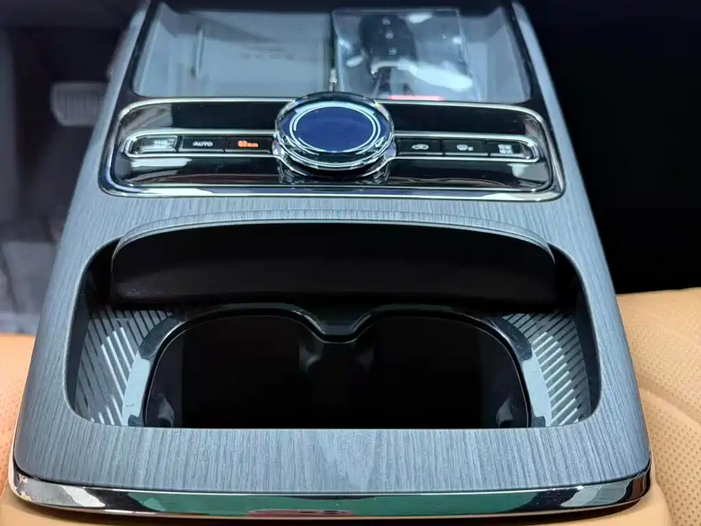 Geely Galaxy Starshine 8 2026 — фото 18