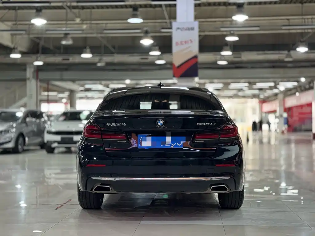 BMW 5 Series 2022