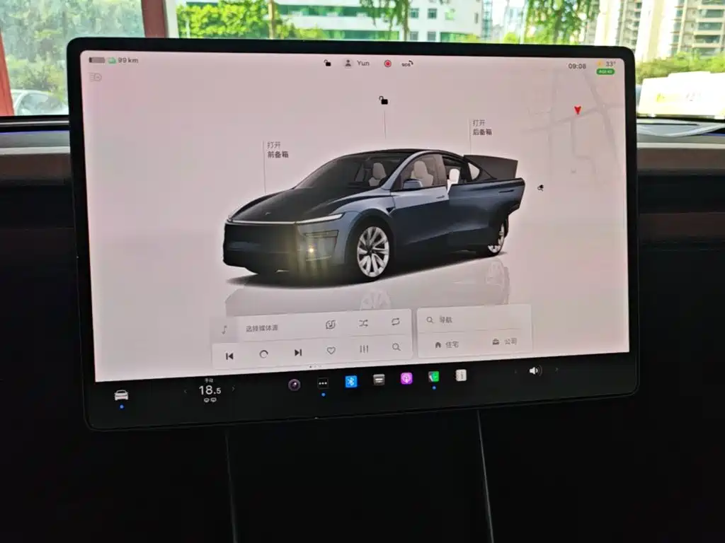 Tesla Model Y 2025 — фото 13