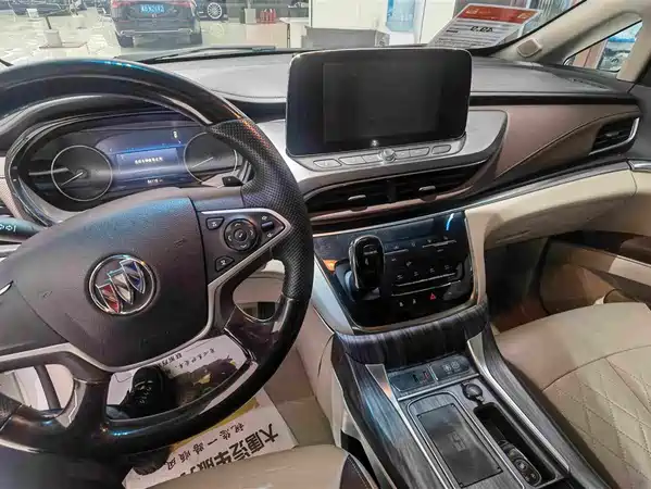 Buick GL8 2021