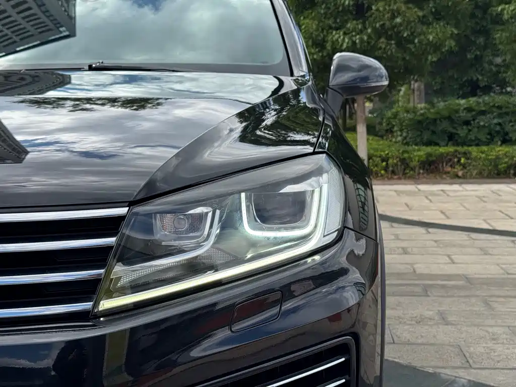 Volkswagen Touareg 2015 — фото 12