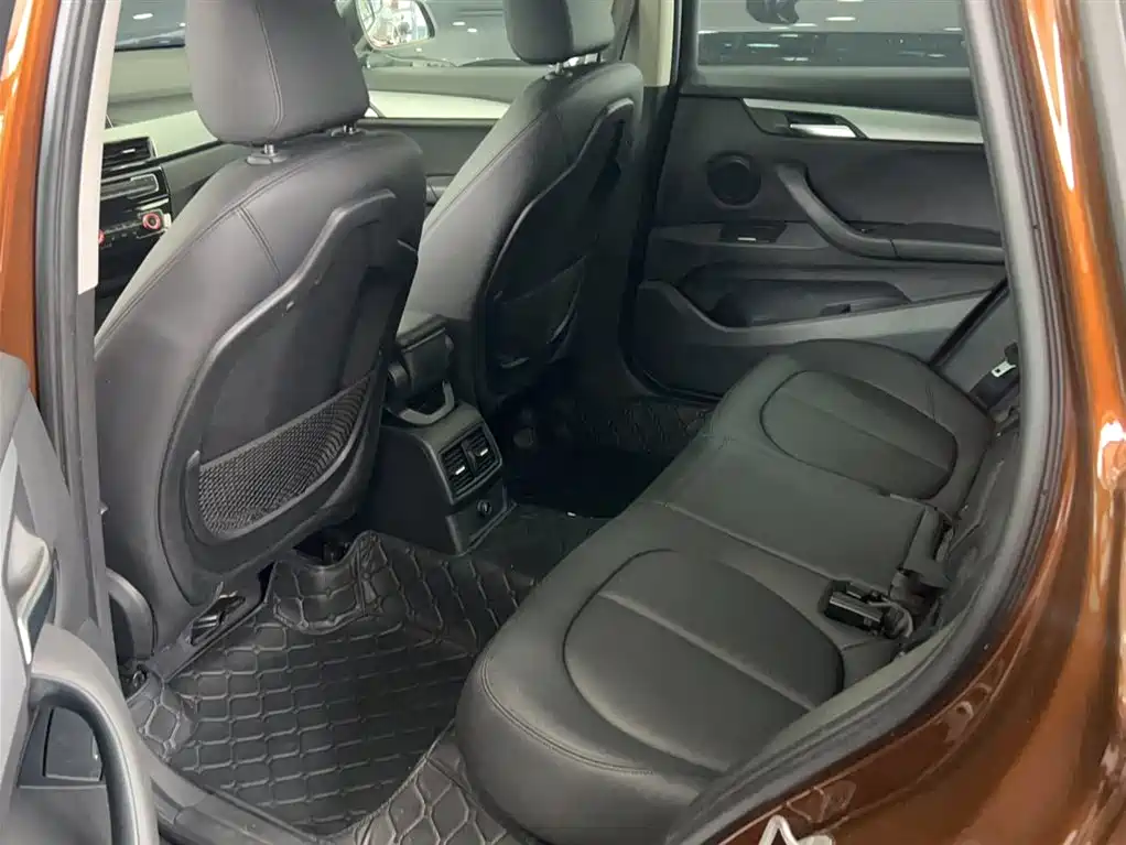 BMW X1 2017 — фото 12