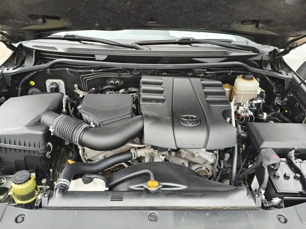 Toyota Land Cruiser 2015 — фото 19