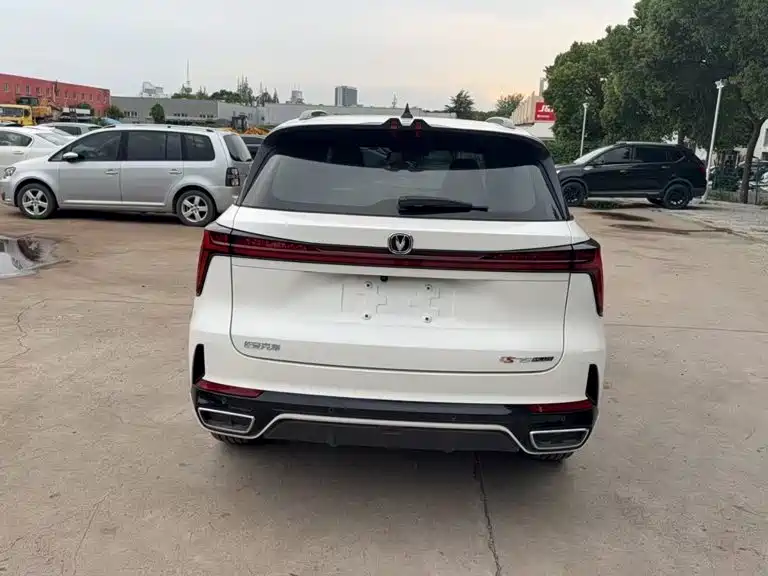 Changan CS75PLUS 2023 — фото 7