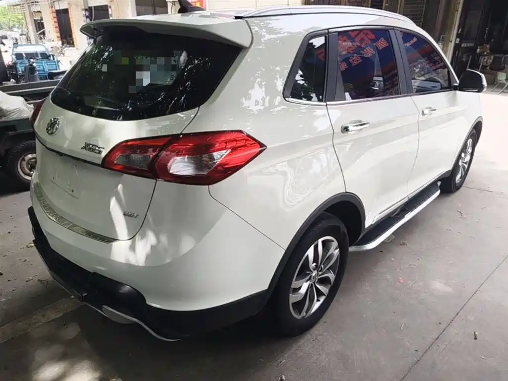 BAIC Senova X65 2015 — фото 7