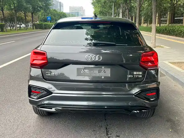 Audi Q2L 2022
