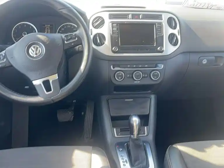 Volkswagen Tiguan 2015 — фото 2