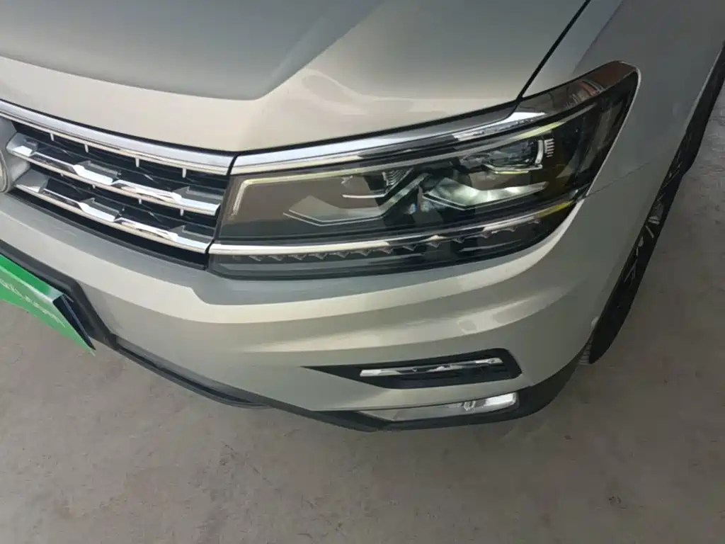 Volkswagen Tiguan L 2018 — фото 24