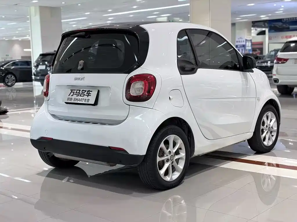 smart fortwo 2016 — фото 11