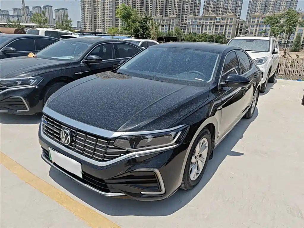 Volkswagen Passat PHEV 2022 — фото 2