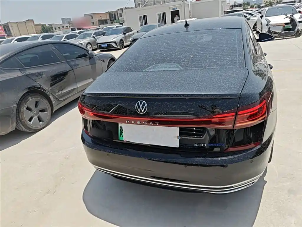 Volkswagen Passat PHEV 2022 — фото 6