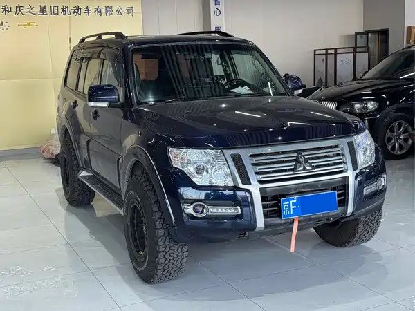Mitsubishi Pajero 2019