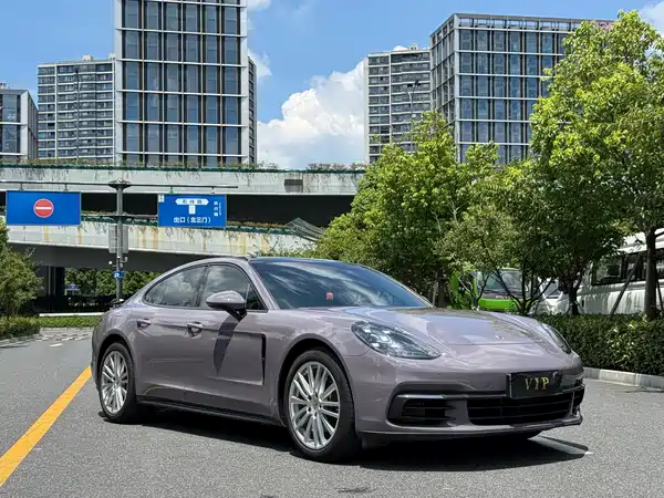 Porsche Panamera 2019