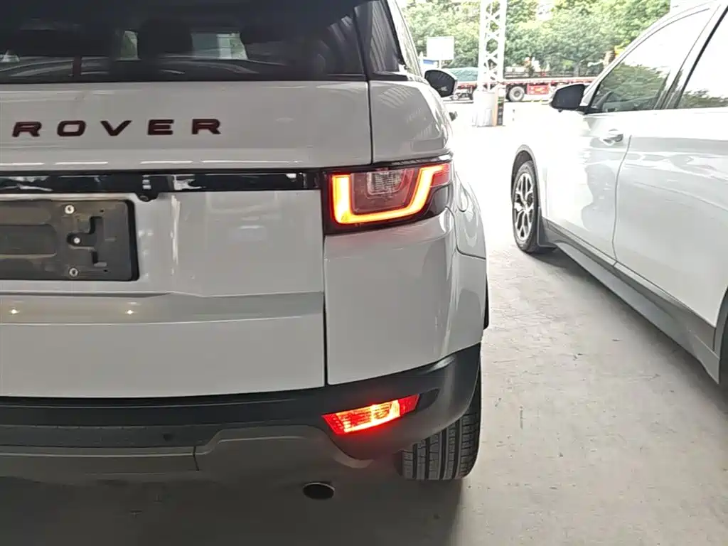 Land Rover Evoque 2018 — фото 8
