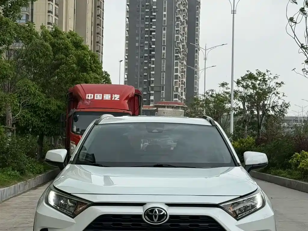 Toyota RAV4 2021