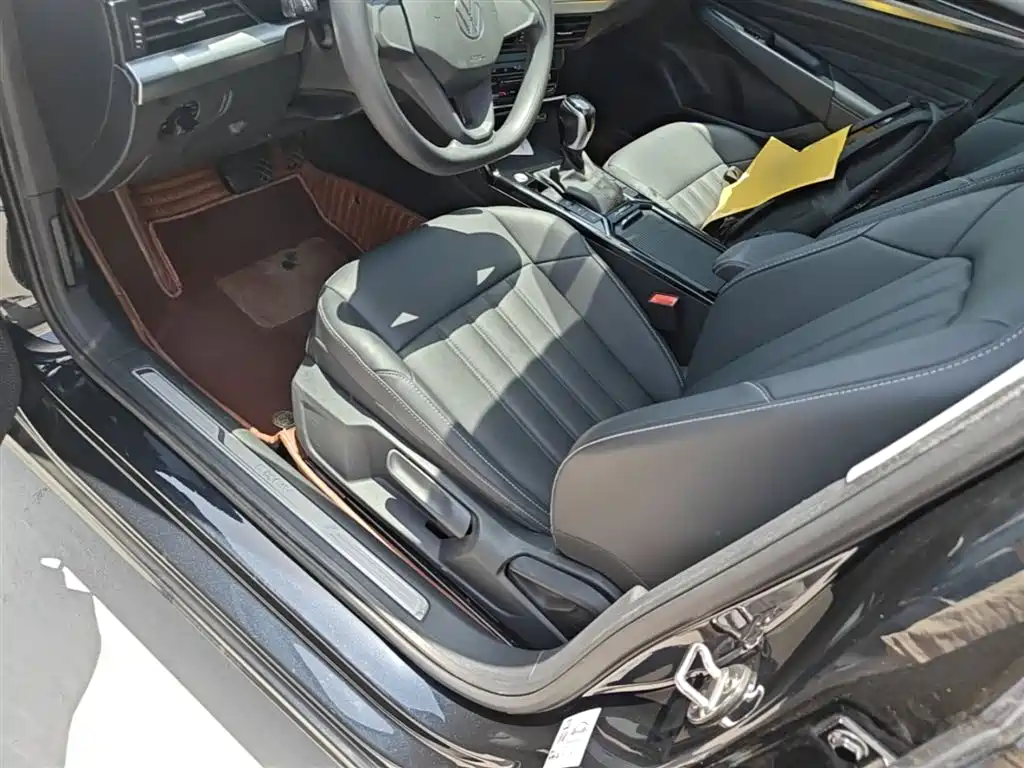 Volkswagen Passat PHEV 2022 — фото 15