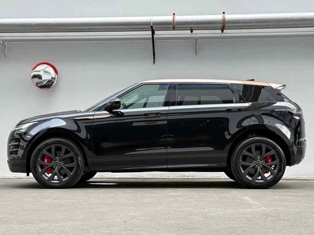 Land Rover Evoque 2023 — фото 19