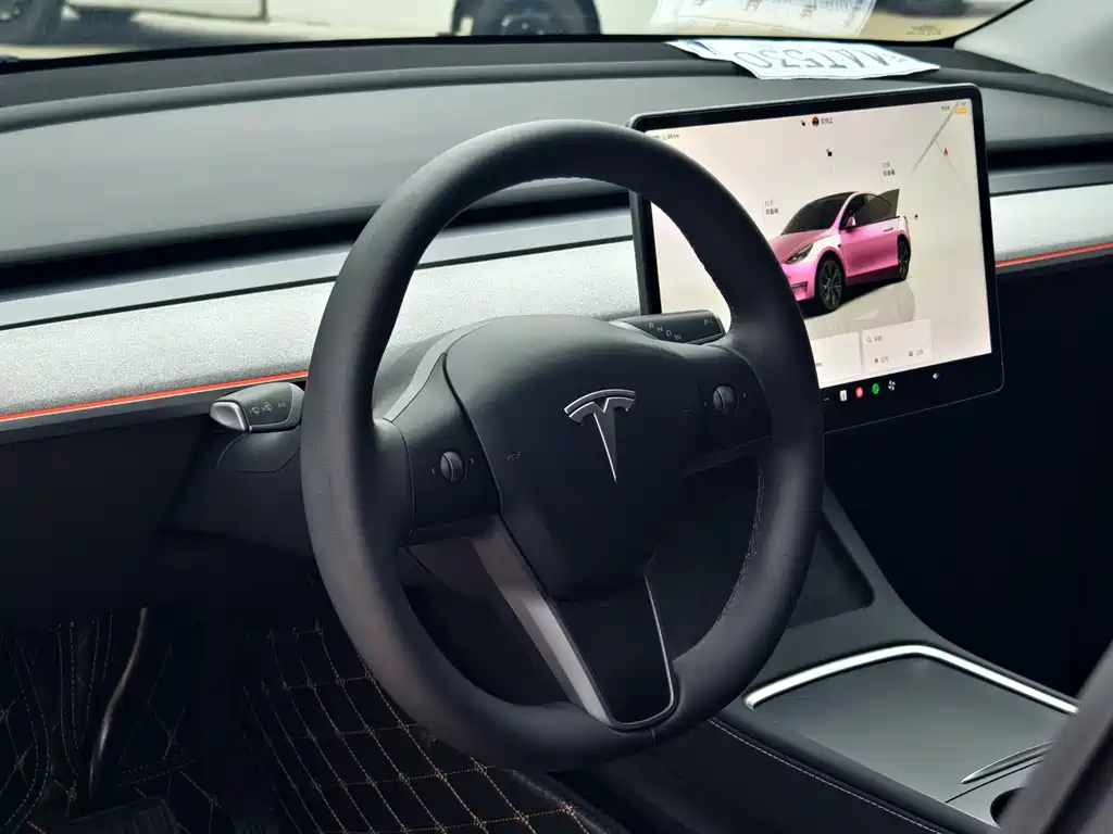 Tesla Model Y 2024 — фото 12