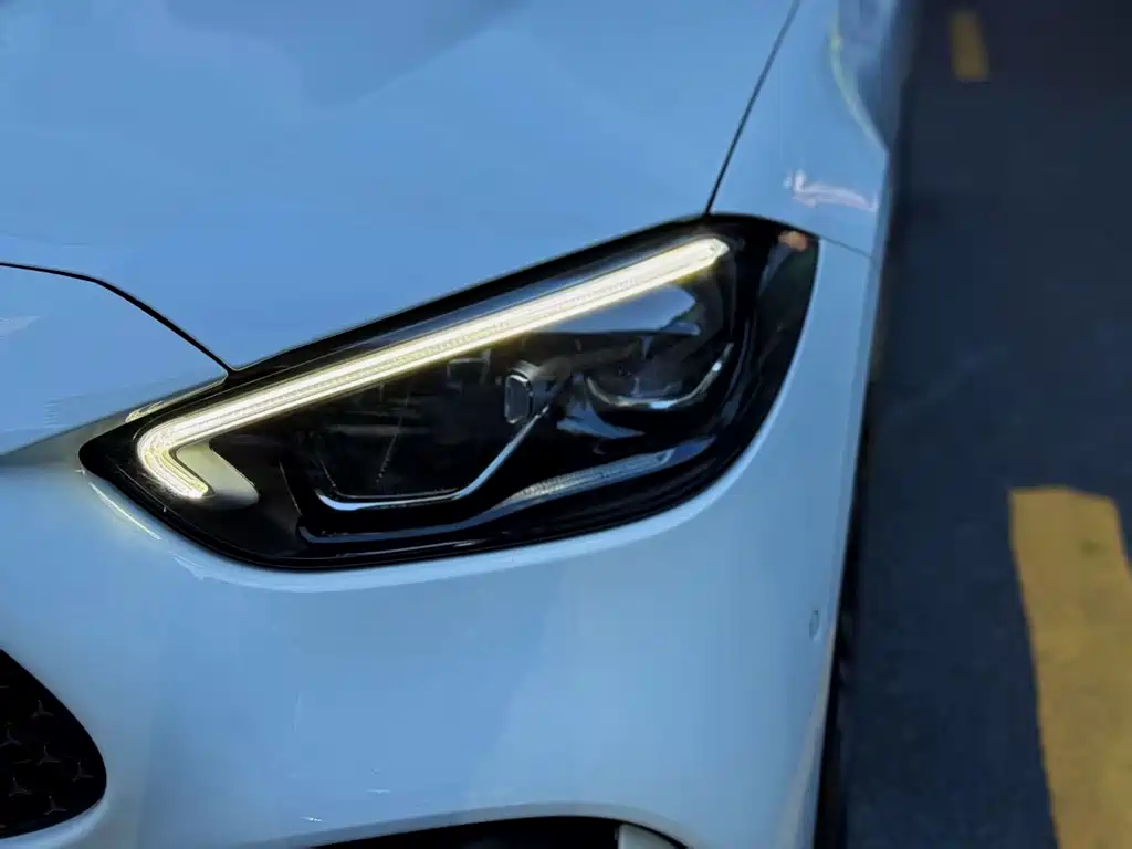 Mercedes-Benz C-Class 2023