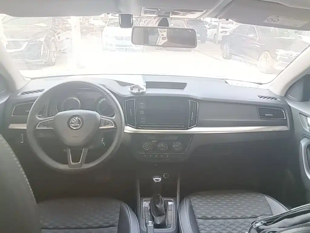 Skoda Kamiq 2021 — фото 10