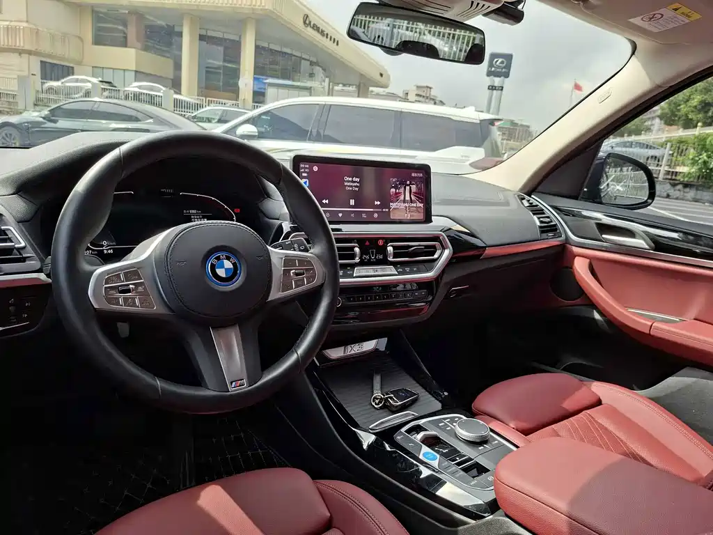 BMW iX3 2025 — фото 16