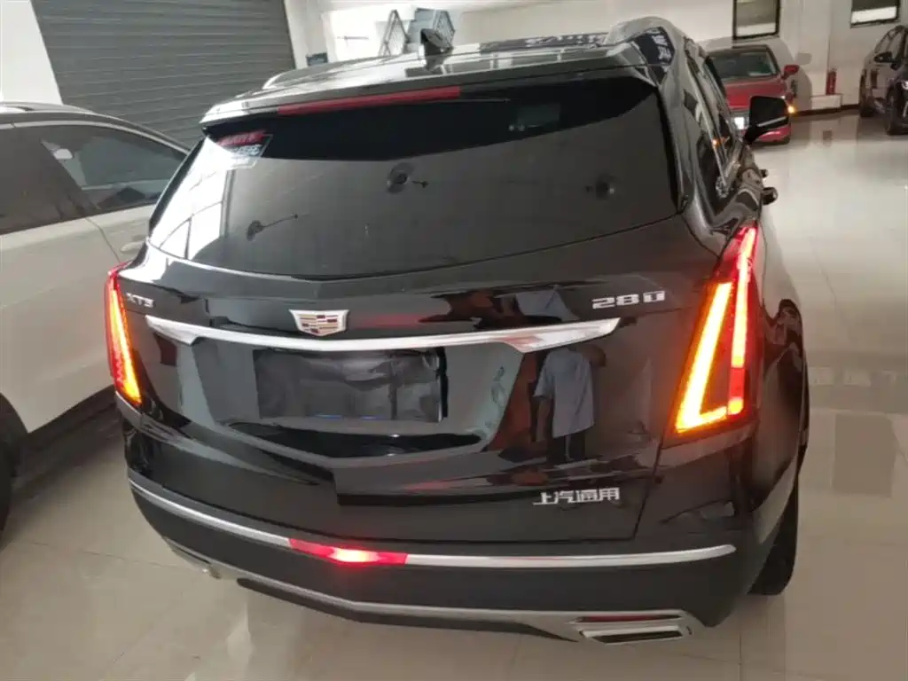 Cadillac XT5 2022 — фото 6