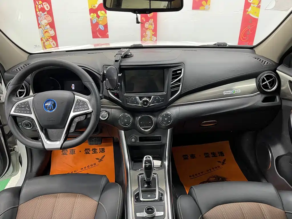 BYD Song New Energy 2017 — фото 10