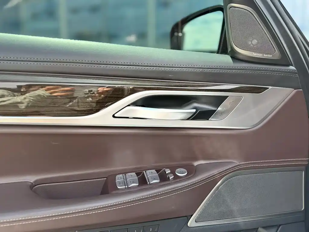 BMW 7 Series 2019 — фото 4