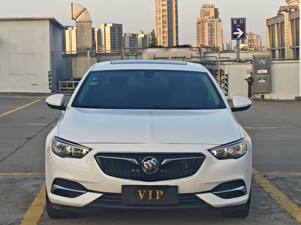 Buick Regal 2019 — фото 2