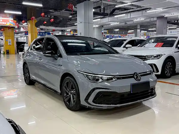 Volkswagen Golf 2022