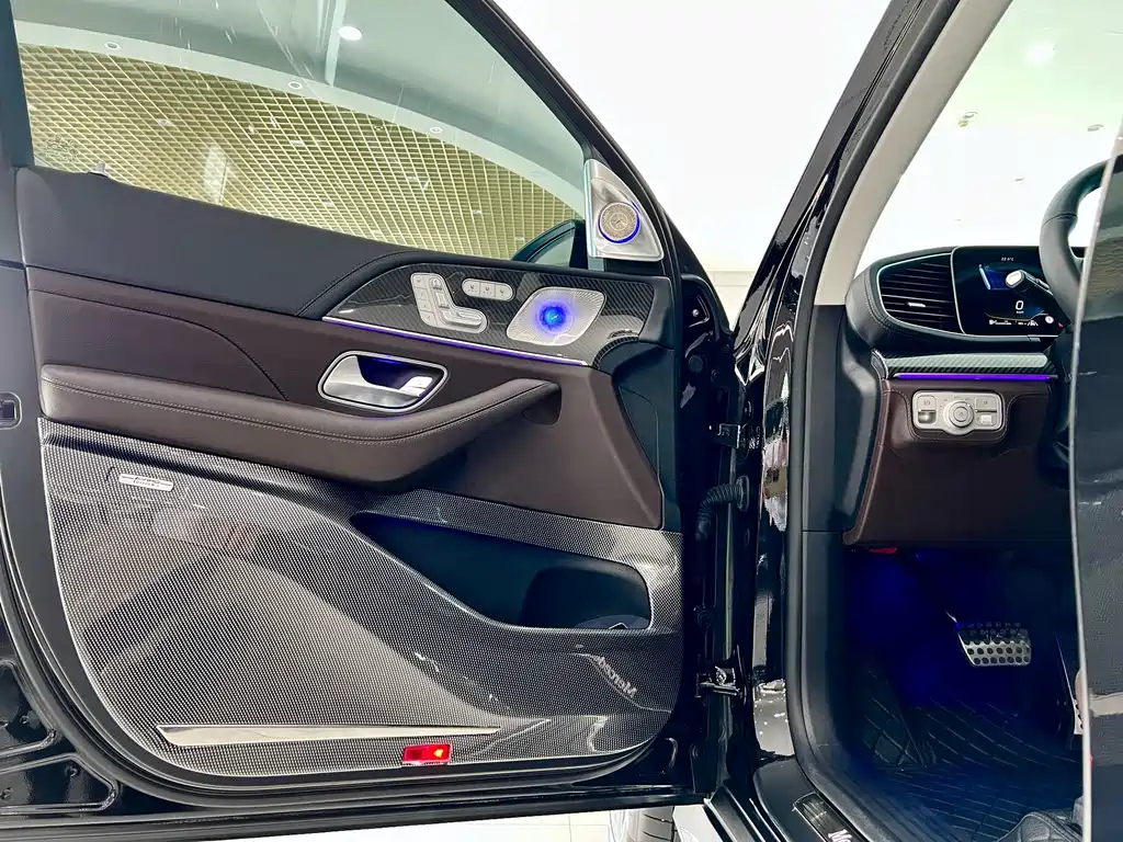 Mercedes-Benz GLS 2021 — фото 27