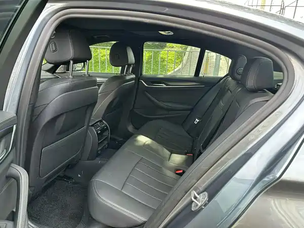BMW 5 Series 2021