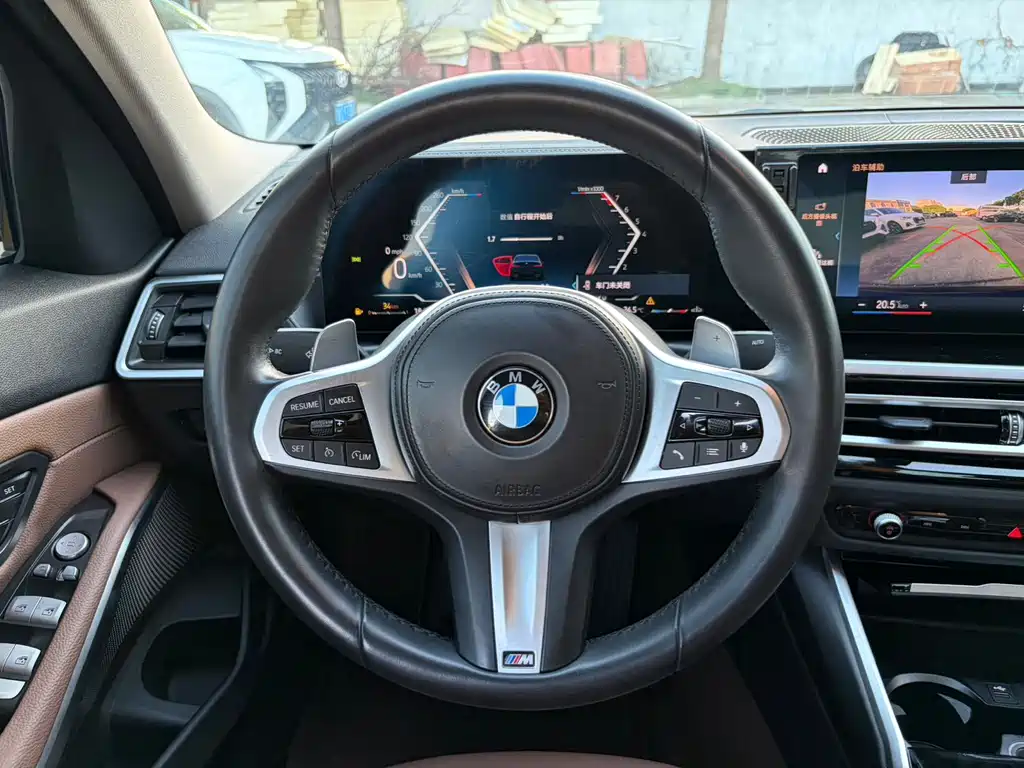 BMW 3 Series 2023 — фото 14