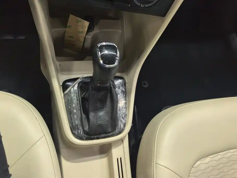Skoda Rapid 2014 — фото 16