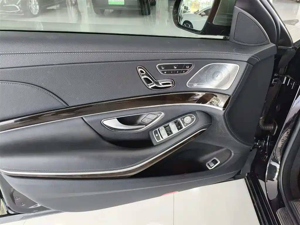 Mercedes-Benz Maybach S-Class 2021