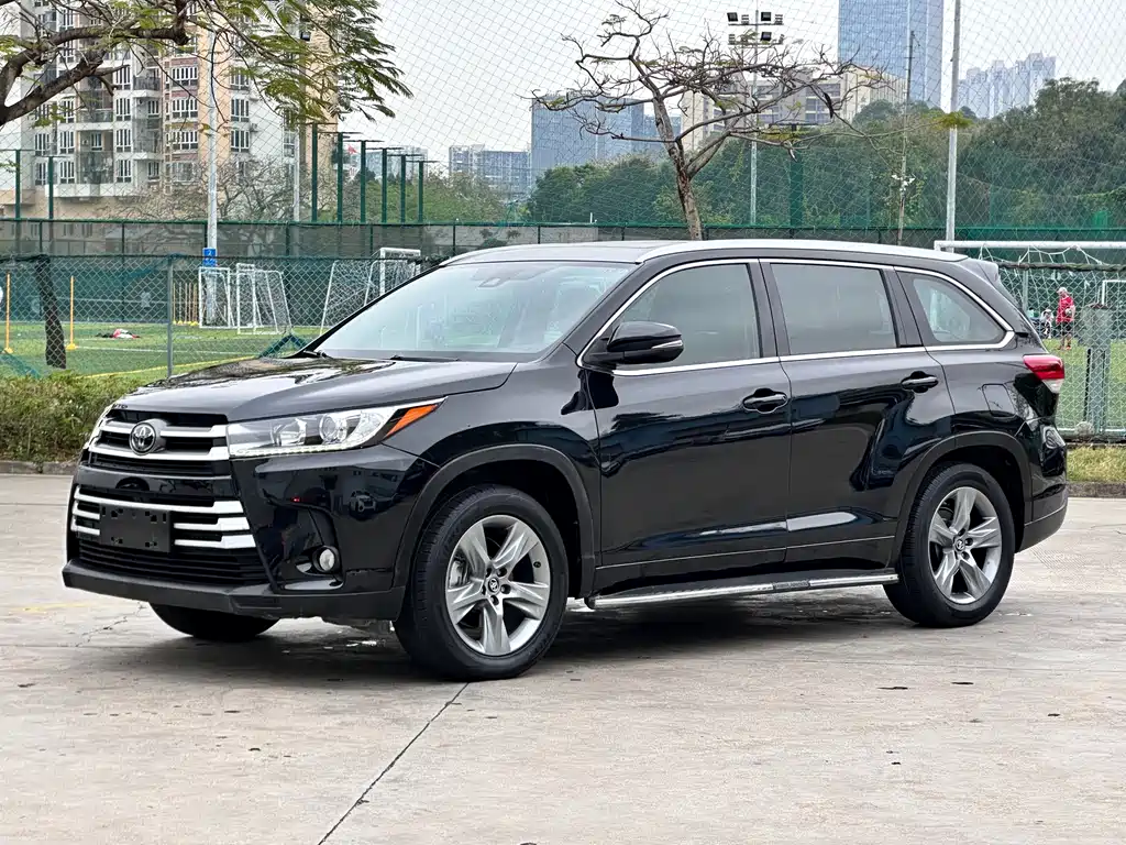 Toyota Highlander 2019 — фото 1