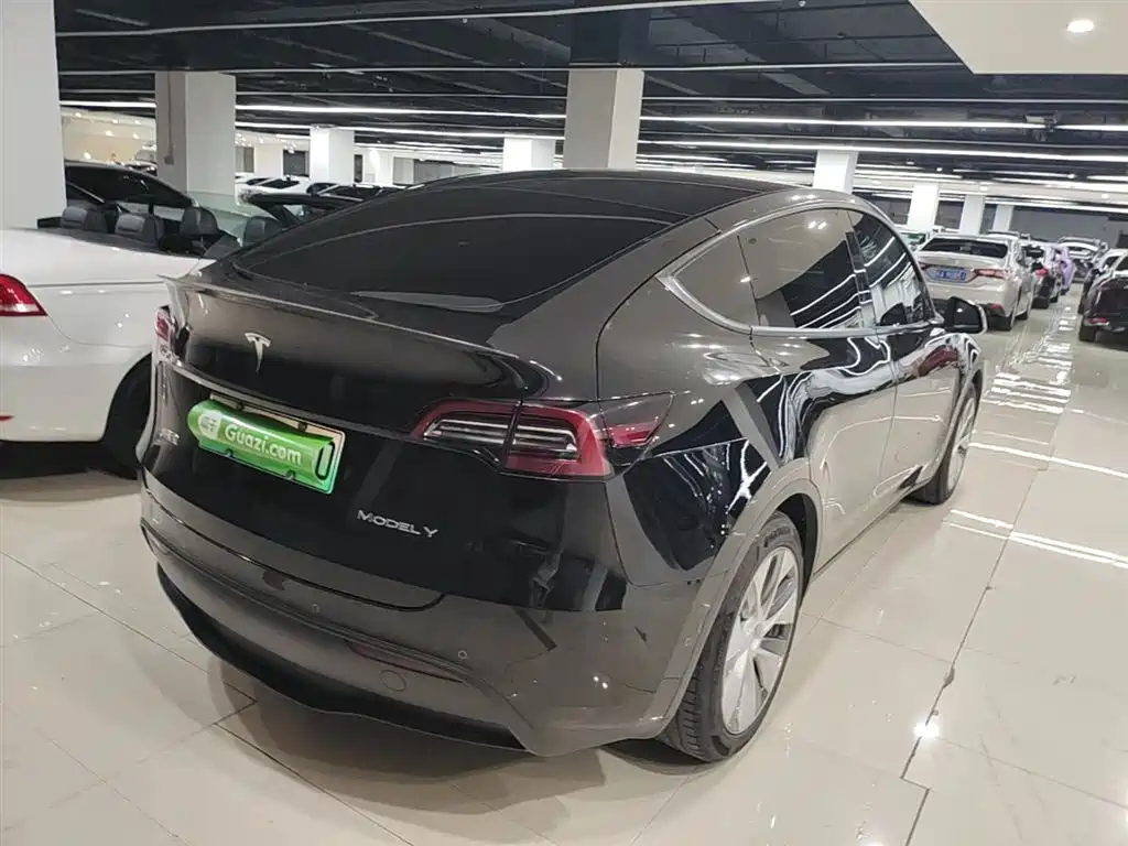 Tesla Model Y 2022 — фото 7