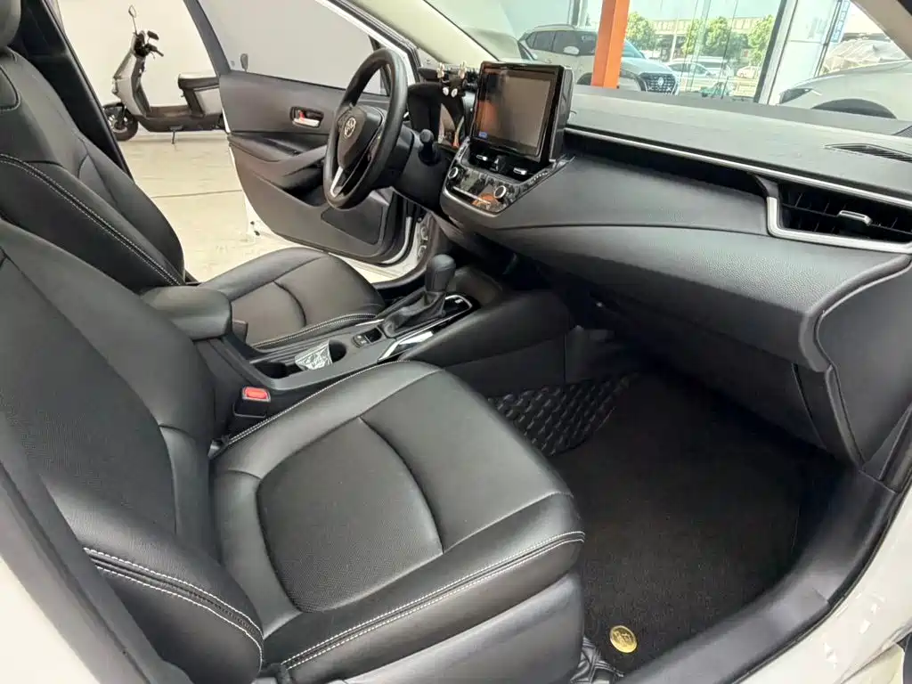 Toyota Corolla 2022 — фото 10